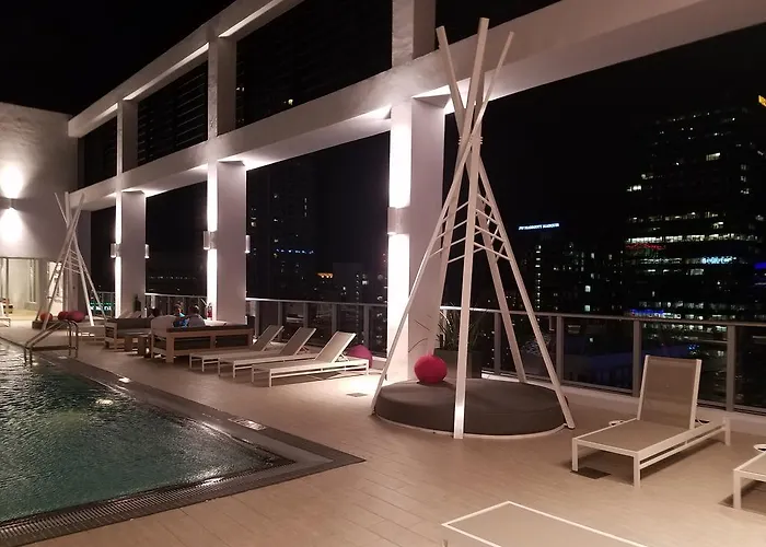 Downtown Miami Deluxe Apartment